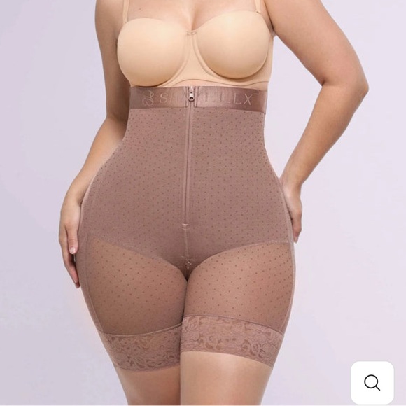 Shapellx - Picture 7 of 10